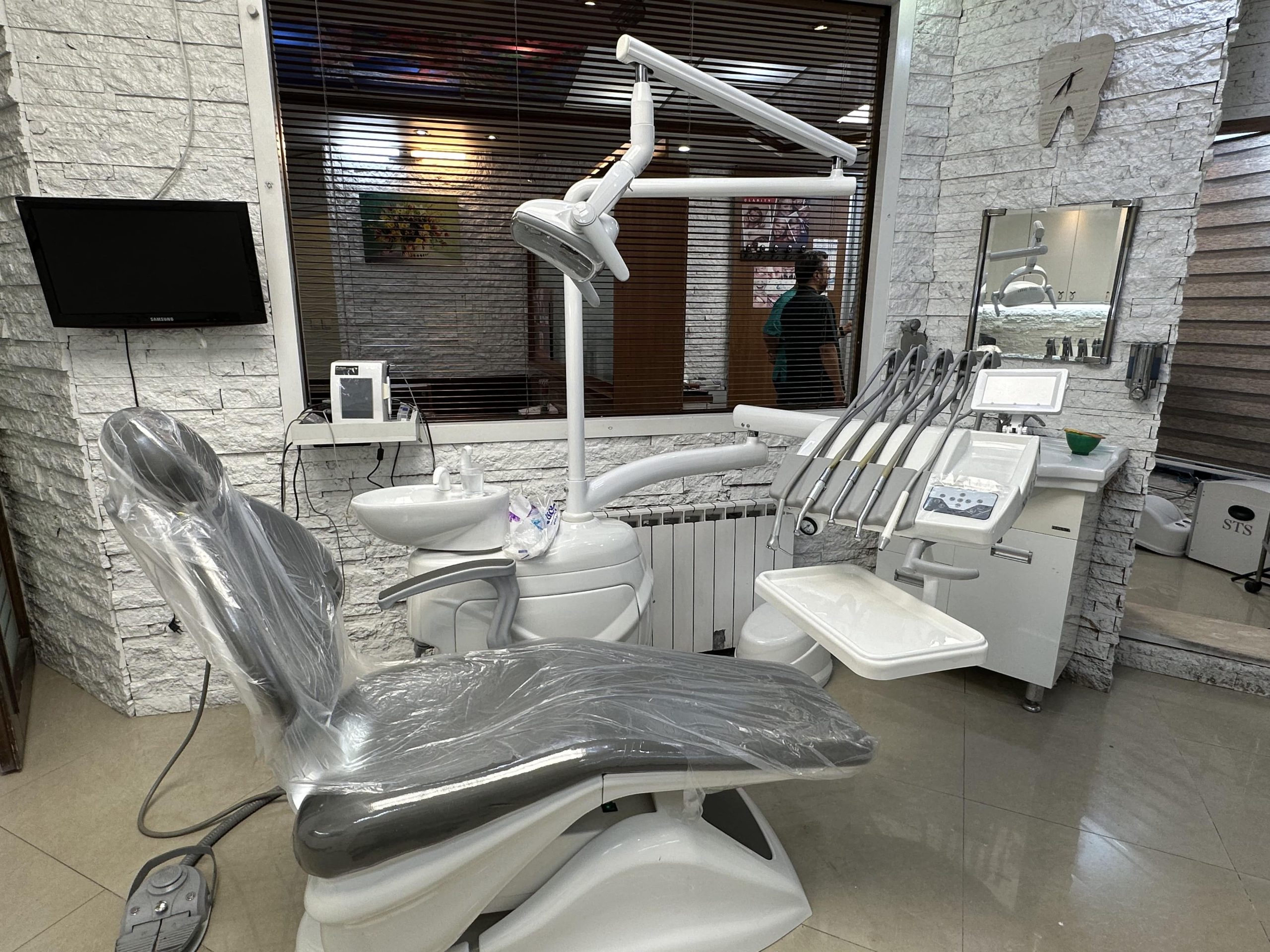 های مطب دندانپزشکی پارسیان 15 scaled