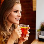 نوشیدن چای چه تاثیری بر رنگ دندان ها دارد ؟